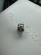 Pandora oryginalny charms klips kwiecisty