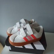 Buty dziecięce Adidas r. 22