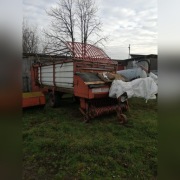 Przyczepa zbierająca, dmuchawa do siana