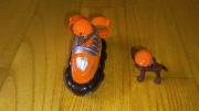 Zuma i samochodzik i figurka  ( Paw Patrol )