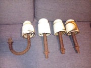 Izolatory z elementami metalowymi 