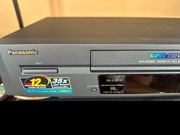 Magnetowid Panasonic NV-FJ618EE-K z pilotem