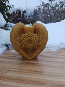 Świeca skrzydła i kwiaty w 100% wykonana wosku pszczelego