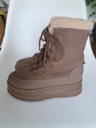 nowe buty śniegowce rozmiar 37 długość wkładki 23 cm brak metki