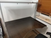 Biurko regulowane 120x100cm, głębokie, ciemne, wąskie