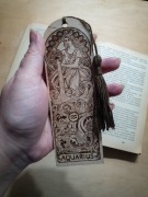 Zakładka do książki Drewniana Ręcznie Wypalana - Znak Zodiaku Wodnik