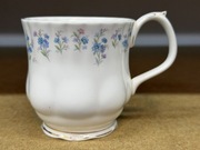 Royal Albert Memory Lane kubek porcelanowy 