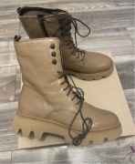 Buty zimowe skorzane sztyblety kozaki Clarks Motive 2.0 Lace botki