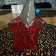 Orginalna perfuma Mugler Nova Angel 