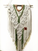 Makrama boho na bałtyckiej gałęzi – wyjątkowa dekoracja inspirowana naturą