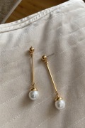 Kolczyki wiszące złote z perłami eleganckie długie damskie