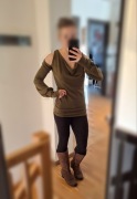 Sweter "Elixir" sweter z odkrytymi ramionami, khaki, toonzshop, Yggdrazil