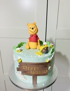 Figurka z masy cukrowej ozdoba tort miś Kubuś Puchatek