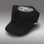 Nowa czapka z daszkiem Czarna Rogatywka z krzyżem Benedyktyńskim 