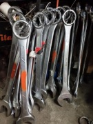 Klucz płasko oczkowy 65 Yato oraz Richmann 