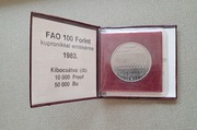 Moneta 100 forintów z 1983 roku. Etui