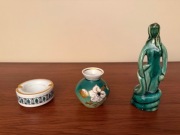 Zestaw ceramiczny popielniczka + mini wazonik + figurka