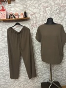 Zielony komplet sportowy biust 120/130