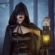 Czarna peleryna na Halloween