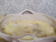 sprzedam dwa kojce Mojżesza dla niemowląt w kolorze ecru oraz jasno-szarym