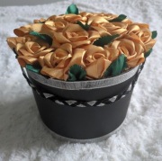 Bukiet róż w pudełku flower box prezent kwiaty 17 róż 