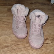 Buty zimowe różowe z futerkiem sznurowane, rozmiar 36