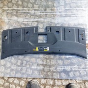 Jeep Grand Cherokee WL 2022r. - osłona górna chłodnicy pasa