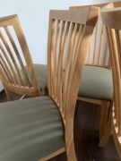 4 Krzesła odnowione masywne 