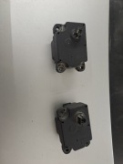 Silniczki do klapka wlewu Volvo V50