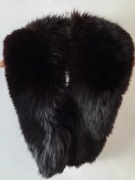 Kołnierz z czarnego lisa i kołnierz z nutri