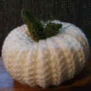 Dynia ozdobna na szydełku, rękodzieło