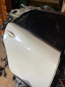 Kompletne drzwi tylne prawe Mazda 2016 biała perła