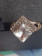 Pierścionek damski Nowy rozmiar 17 