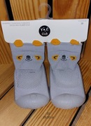 Skarpetki z gumową podeszwą - rozmiar 20