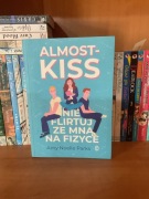 Almost-KISS Nie flirtuj ze mną na fizyce