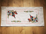 Bieżnik ręcznie haftowany 