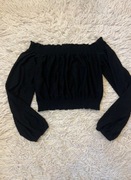 Czarna bluzka hiszpanka w kropki odkryte ramiona