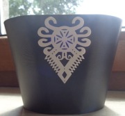 Doniczka ozdobna góralska, motyw parzenicy