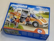 6685 Playmobil City Life "Ambulans ze światłem i dźwiękiem"  