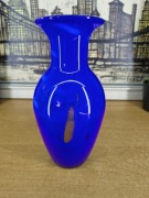 Wazon szklany w kolorze kobaltowym