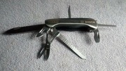 Scyzoryk Bosch Expert - funkcje jak Victorinox Outrider