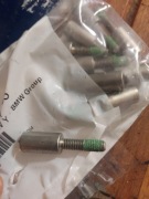 Śruba obejmy mostek pompy vacum bmw e60 e90 e46