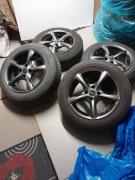 FELGI ALU Z OPONAMI   LETNIMI 15"  W B. DOBRYM STANIE SPRZEDAM