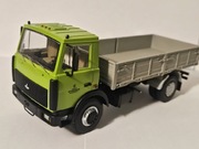 MAZ burtowy sklejony AVD Models 1/43 pomysł na prezent