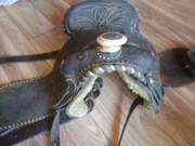 Stare piękne siodło końskie do użytku