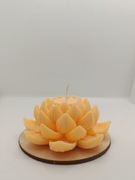 Świeca w kształcie kwiatu lotosu