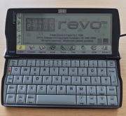 Psion Revo PLUS 16MB – UNIKAT | Zestaw Kolekcjonerski | Sprawny + Dock