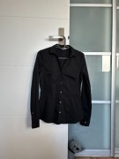 Czarna taliowane koszula H&M 34