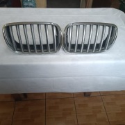 Grill atrapa nerki BMW X5 E70 lewa i prawa orginał 