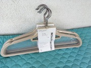 WIESZAKI SMUKEE  5-pak  BEŻOWE antypoślizgowe NOWE